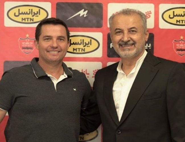 نشست سرمربی پرسپولیس با رضا درویش