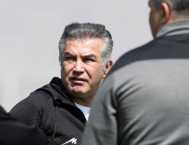 حمید استیلی: نباید جواب استقلالی‌ ها را بدهیم/ شانس قهرمانی پرسپولیس زیاد است