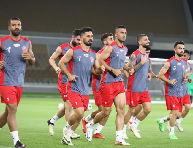 زمان سفر کاروان پرسپولیس به اراک برای رویارویی با استقلال مشخص شد