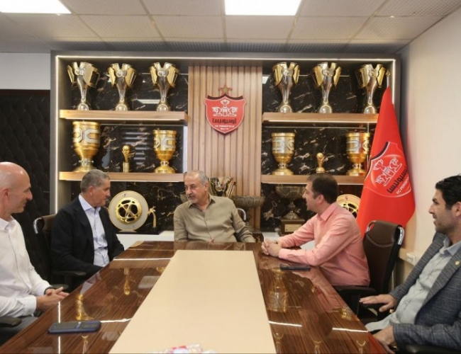 هیئت‌مدیره پرسپولیس کارلوس گاریدو را ابقا کرد