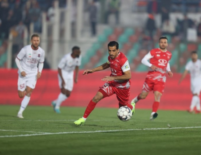 احتمال غیبت وحید امیری در ترکیب اصلی پرسپولیس مقابل سپاهان