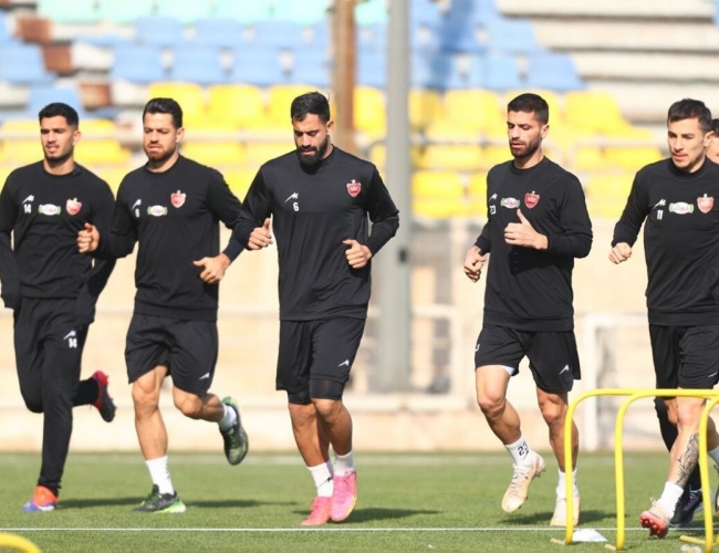 بازیکنان تیم پرسپولیس در حال تمرین 