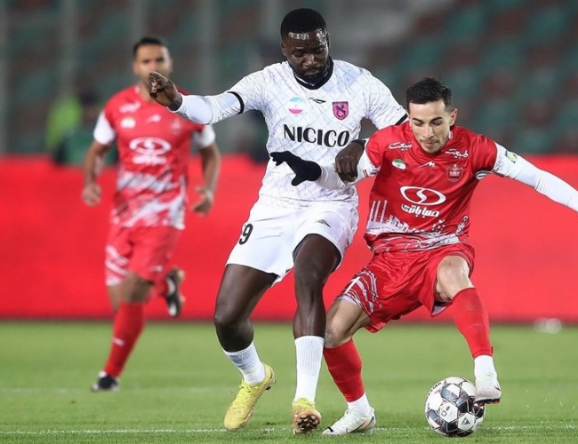 فرشاد احمدزاده : در پرسپولیس کم‌کاری معنی ندارد
