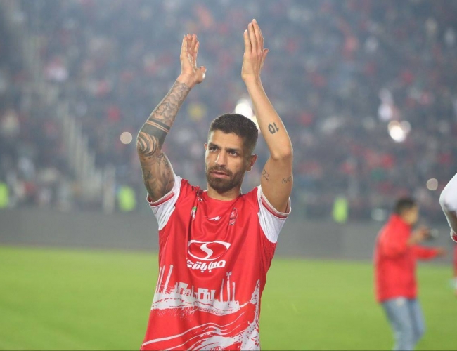 صدمین بازی لیگ برتری میلاد سرلک با پیراهن پرسپولیس - 8 دی 1403