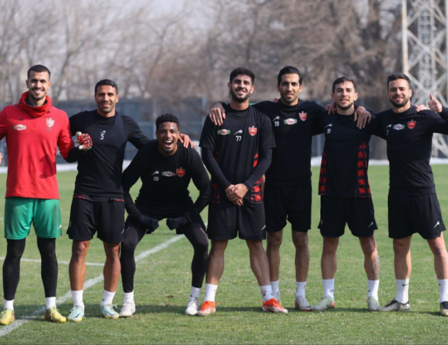 پرسپولیس تیم ب تشکیل می‌دهد