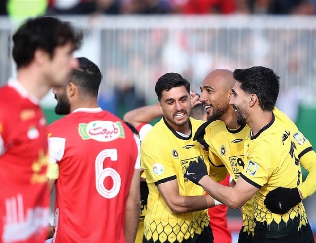 سپاهان 1 - پرسپولیس 0 / اولین جام فصل از دست سرخ ها لغزید