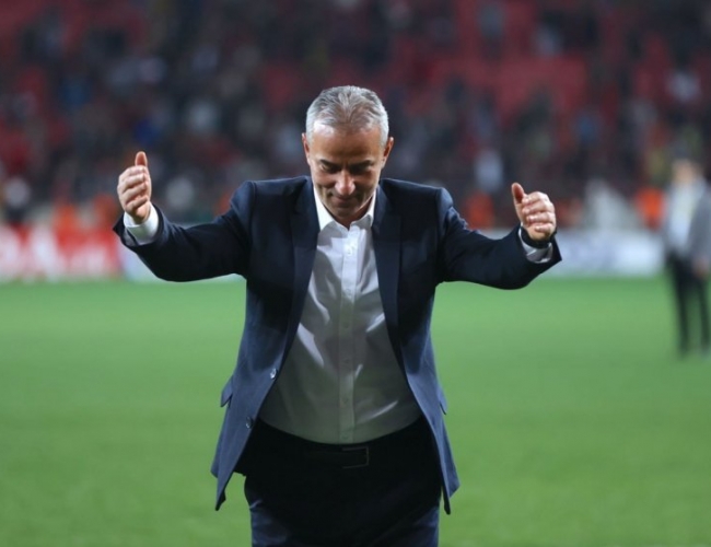 رسمی؛ اسماعیل کارتال سرمربی پرسپولیس شد + عکس