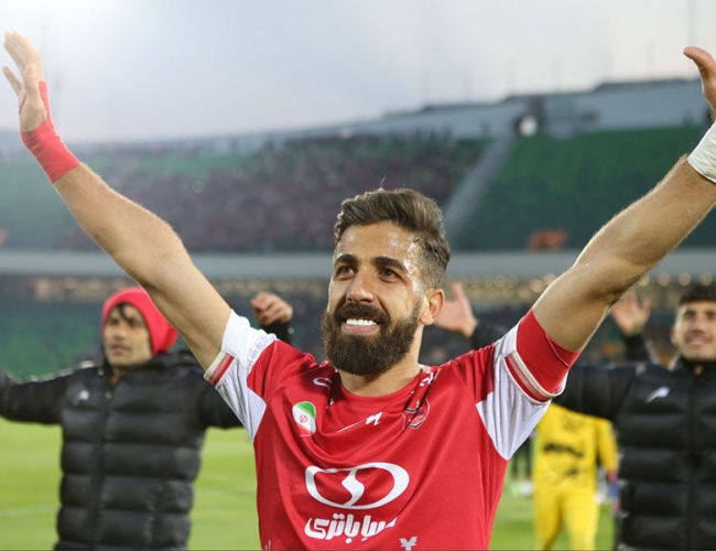 فرشاد فرجی ، ستاره دفاعی پرسپولیس در بازی مقابل تراکتور