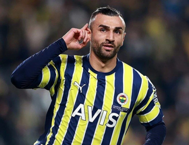 سردار دورسون به اردوی پرسپولیس اضافه شد/ شماره پیراهن خرید جدید سرخ ها مشخص شد