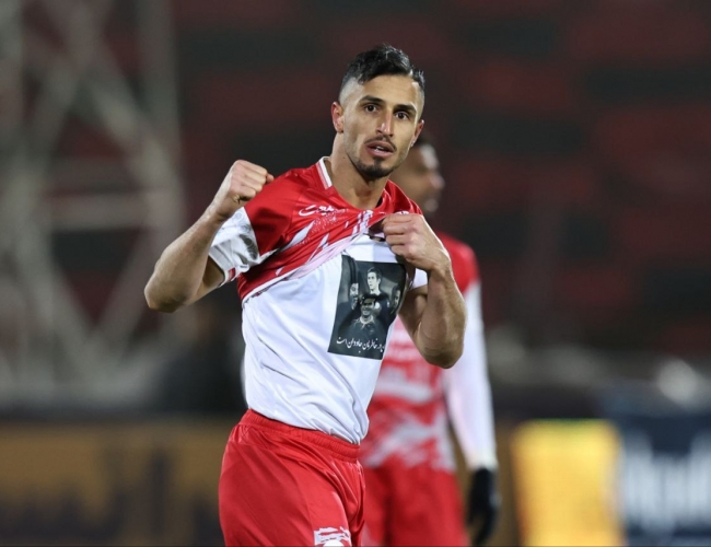 علی علیپور گل پیروزی پرسپولیس را به چهار ستاره فقید سرخپوشان تقدیم کرد