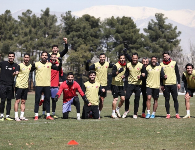 پرسپولیس با تیم تقریبا کامل مقابل ملوان