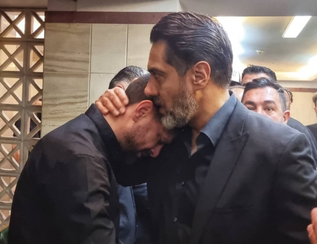 پرسپولیسی‌ها در کنار کمال کامیابی‌ نیا ؛ حضور مدیرعامل، سرپرست و بازیکنان در مراسم ختم مادر هافبک سرخ‌ها