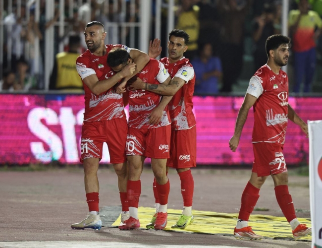 دعوت سروش رفیعی به اتحاد سرخ‌ها؛ تصویری با چهره‌ کاپیتان های پرسپولیس
