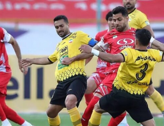 جنون نقل و انتقالات در لیگ برتر ؛ فعلا پرسپولیس پیشتاز است