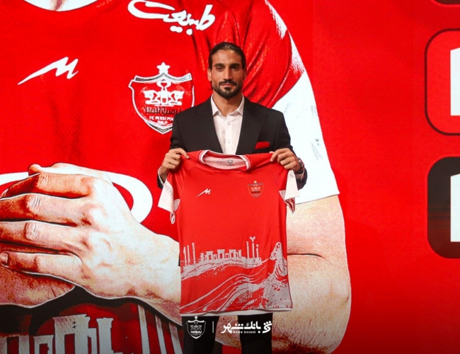 حسین ابرقویی : پرسپولیس آرزوی کودکی‌ام بود/ با تمام توان برای ارتش سرخ می‌جنگم