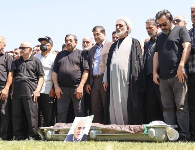 وداع اهالی فوتبال با داریوش مصطفوی در ورزشگاه شیرودی