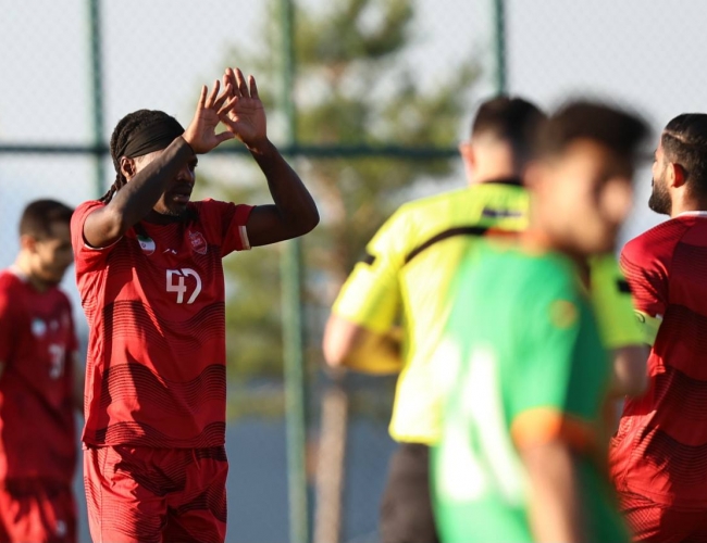 بیفوما : برای گل‌زنی به پرسپولیس آمده‌ام