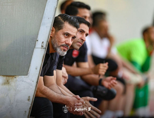 اولین تصویر از وحید هاشمیان روی نیمکت پرسپولیس ثبت شد