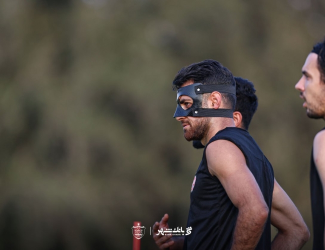 ابهام بزرگ در خط دفاعی پرسپولیس مقابل فجرسپاسی