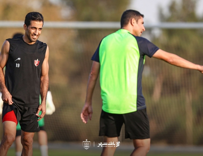 امیری و فخریان از لیست بازی با فجر سپاسی خط خوردند.