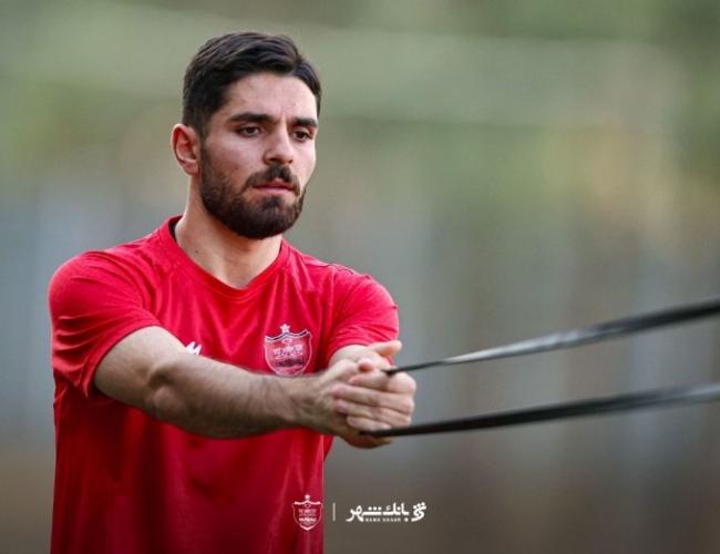 محمد عمری آماده بازگشت؛ حضور برابر فولاد قطعی شد