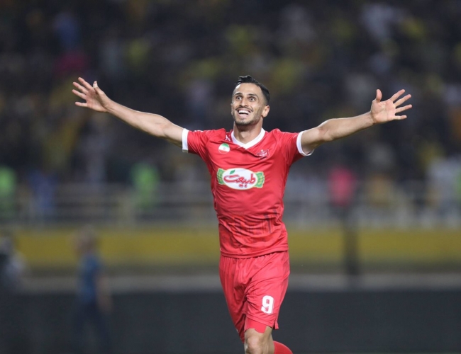 عبور علی علیپور از سیدجلال حسینی در پرسپولیس