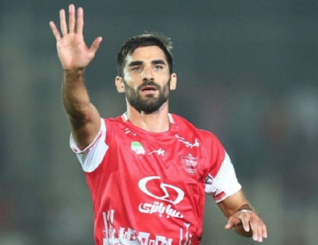 آینده مبهم میلاد محمدی در پرسپولیس ؛ بی‌اعتمادی هاشمیان به دفاع ملی‌پوش