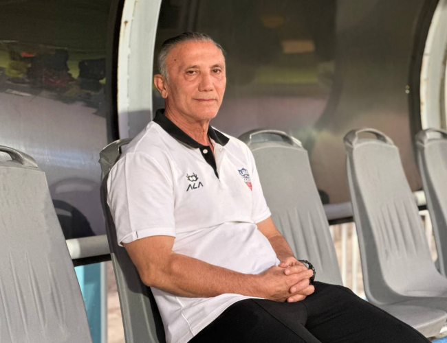 حمید درخشان : پرسپولیس دچار سردرگمی تاکتیکی است/ باید به هاشمیان فرصت و حمایت داد