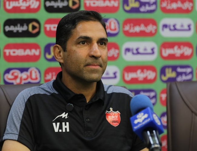 وحید هاشمیان : هیچ انگیزه مادی در پرسپولیس ندارم/ برای موفقیت تیم تا آخرین روز تلاش می‌کنم