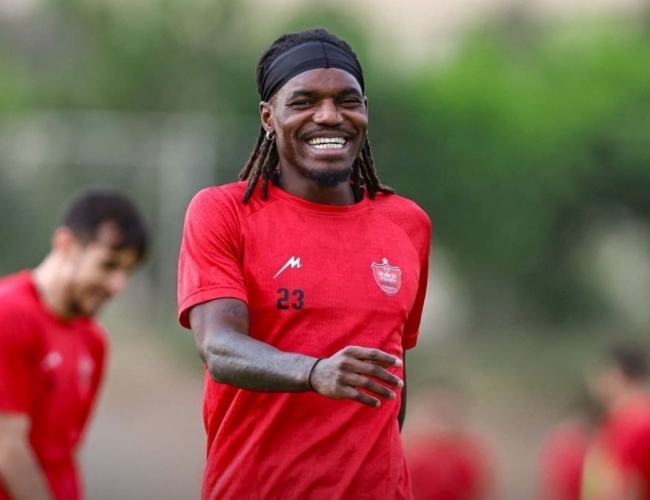 بیفوما : مساوی مقابل تراکتور برای ما نتیجه خوبی بود/ منتظرم با اوسمار کار کنم