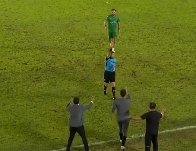 محرومیت سرمربی شمس‌آذر از بازی پرسپولیس