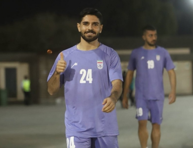 مصدومیت جزئی محمد عمری در اردوی تیم ملی / مهاجم پرسپولیس : دو روز دیگر تمرین می‌کنم