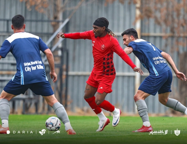 دیدار تدارکاتی؛ برد پرسپولیس مقابل گل‌ گهر با دبل امید عالیشاه