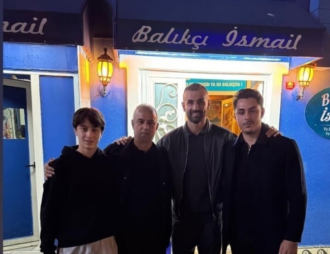 دیدار صمیمانه سردار دورسون با اسماعیل کارتال در استانبول