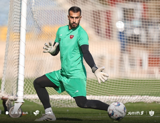 تکذیب شایعه نارضایتی اوسمار از امیر رفیعی ؛ گلر جوان بدون مشکل در تمرینات