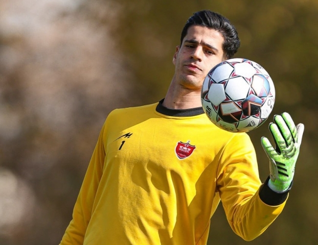 حاشیه‌های تازه در آستانۀ دربی ؛ جنجال شعارهای تند علیه پیام نیازمند