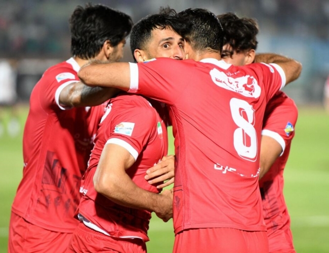 علی علیپور در آستانه محرومیت؛ خطر از دست دادن بازی حساس با سپاهان