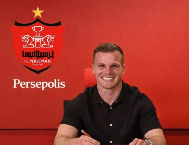 دنیل گرا با بازویند کاپیتانی در تهران؛ رونمایی از مدافع راست جدید پرسپولیس