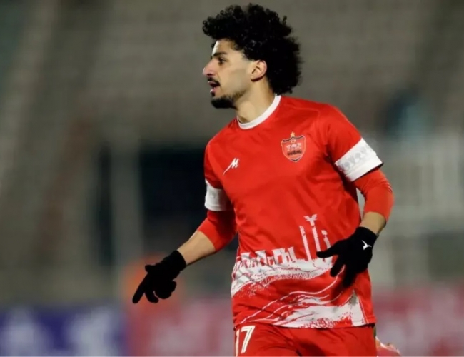 فرزین معامله‌گری با پیراهن شماره ۲۰ پرسپولیس