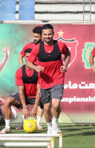 چهره خندان سروش رفیعی قبل از بازی پرسپولیس مقابل استقلال خوزستان