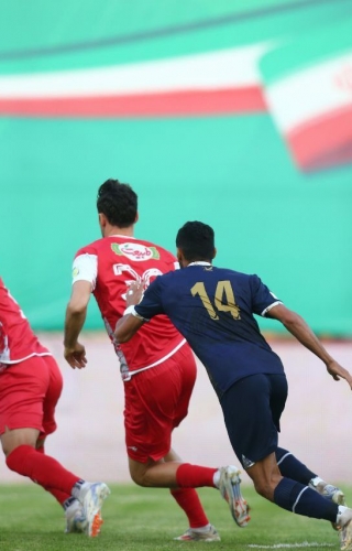 عباس آقایی: گل زدن به چادرملو دشوار بود/ زمین تختی بسیار بد بود