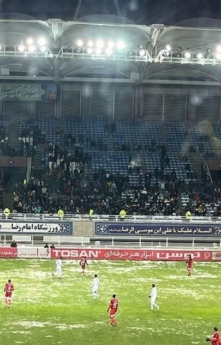 دیدار خیریه ستارگان ۹۸ و منتخب خراسان با تساوی ۲-۲ به پایان رسید