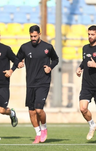 بازیکنان تیم پرسپولیس در حال تمرین 
