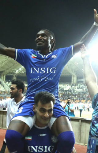 بعد از قلی زاده نوبت به بیفوما رسید/ استقلال به دنبال گزینه های پرسپولیس !