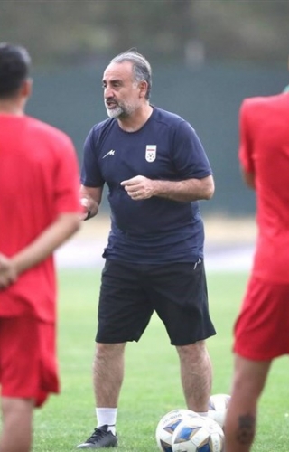 واکنش حسین عبدی به حضور در پرسپولیس : نمی‌توانم تیم نوجوانان را نیمه‌کار رها کنم
