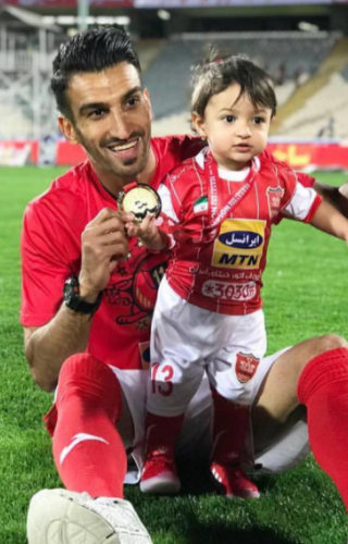 حسین ماهینی : برد پرسپولیس مقابل تراکتور نتیجه انگیزه و حمایت هواداران بود