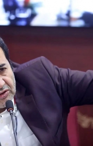 درخواست وزیر ورزش: بازی‌های استقلال و پرسپولیس در آزادی برگزار شود
