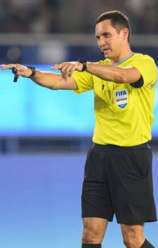 داور ازبکستانی قضاوت دیدار حساس پرسپولیس مقابل النصر را برعهده گرفت