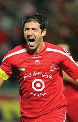 پرسپولیس تولد کریم باقری را تبریک گفت؛ اسطوره‌ای که همیشه در قلب هواداران خواهد ماند