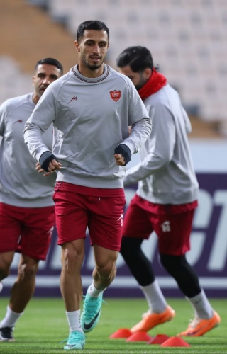 علی علیپور با آمپول برابر النصر به میدان رفت